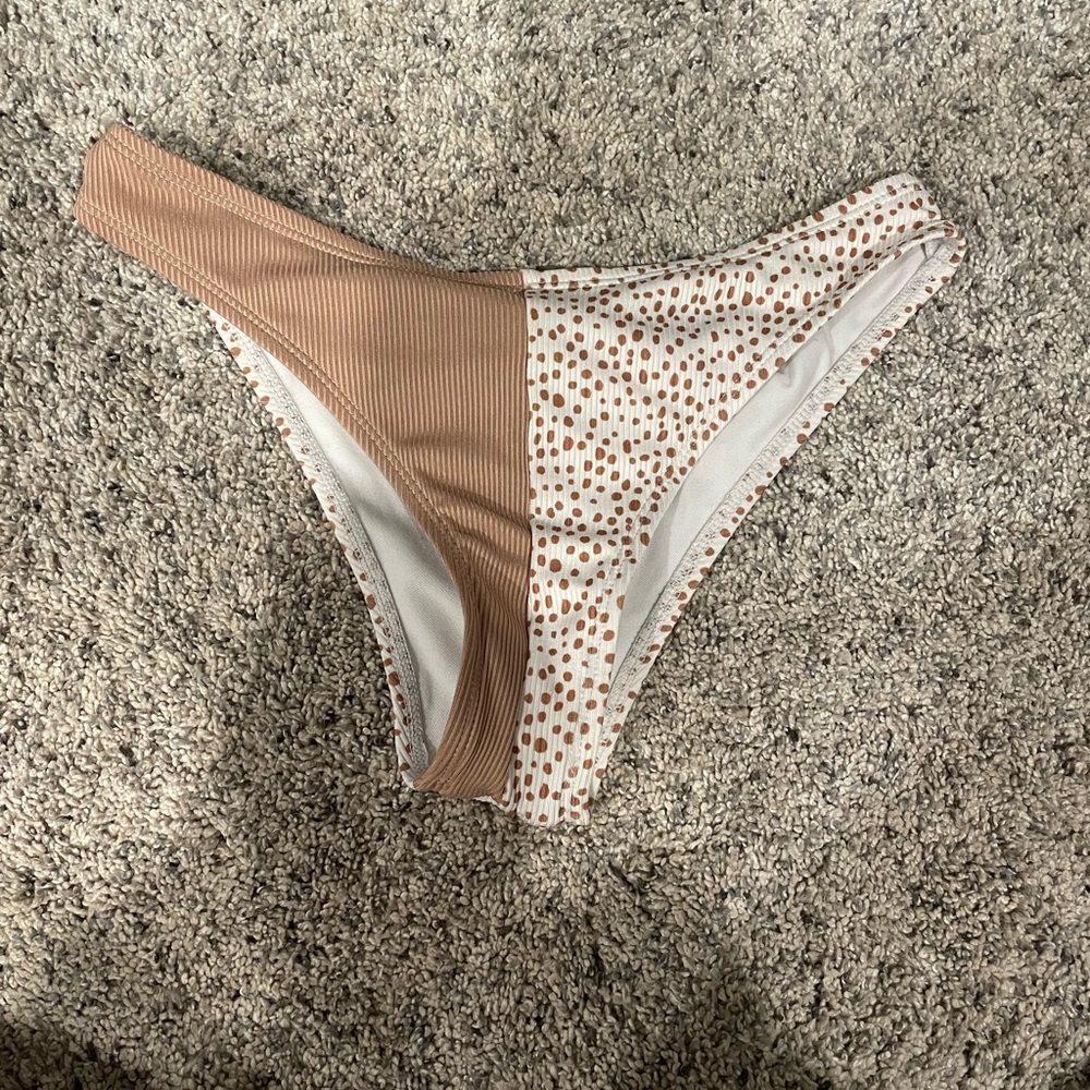 Two-toned Shein bikini bottom
